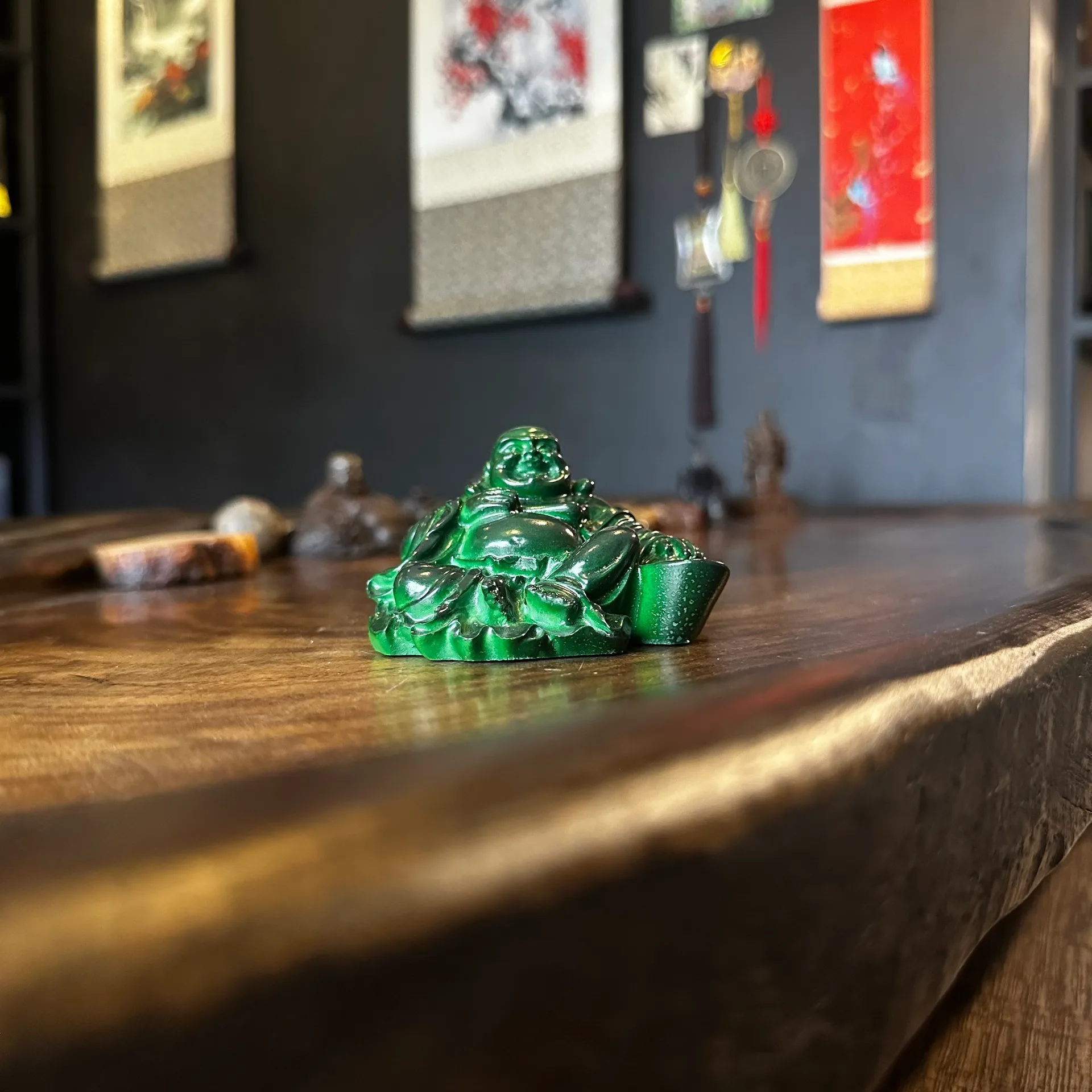 Хотей меняющий цвет