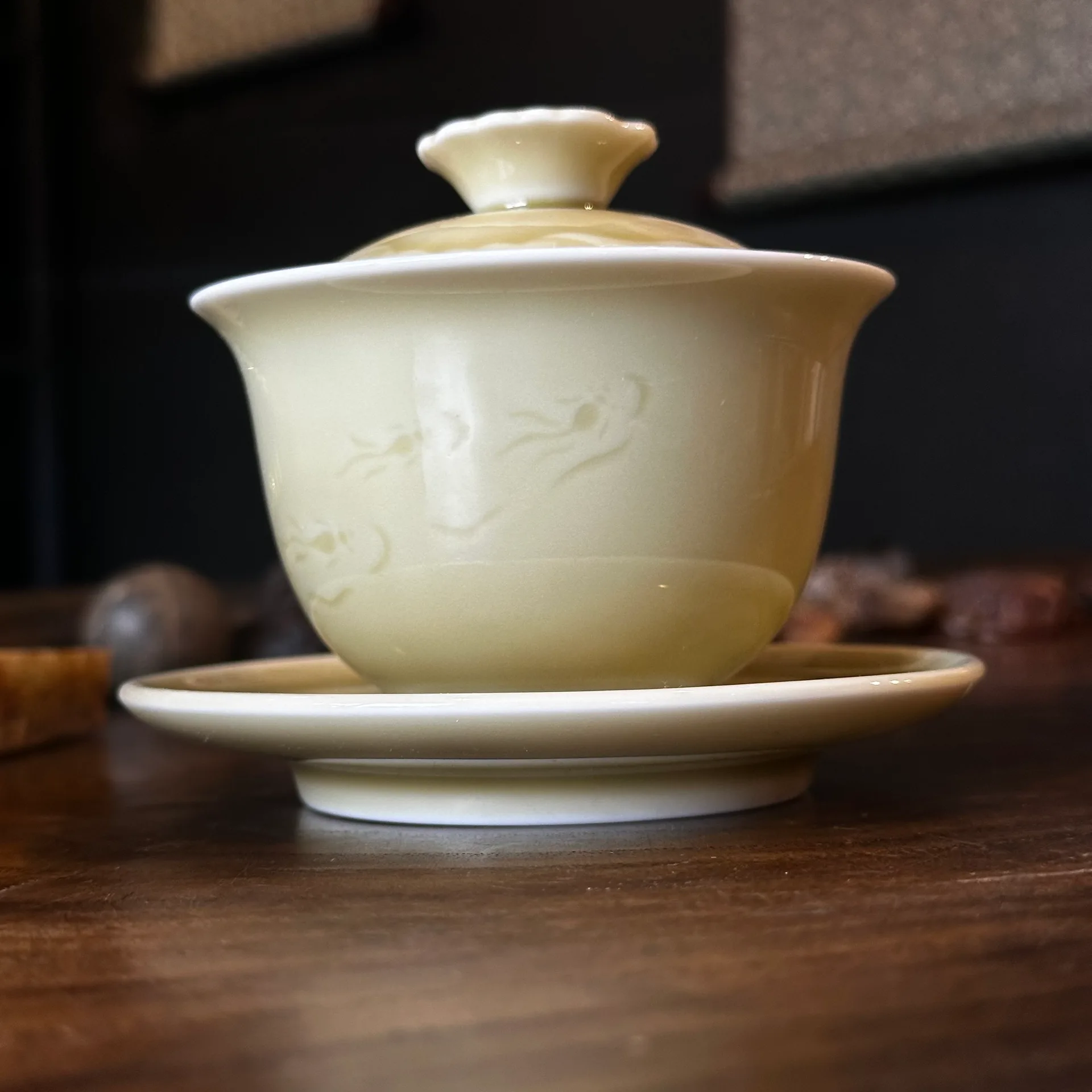 Гайвань бежевая лотос