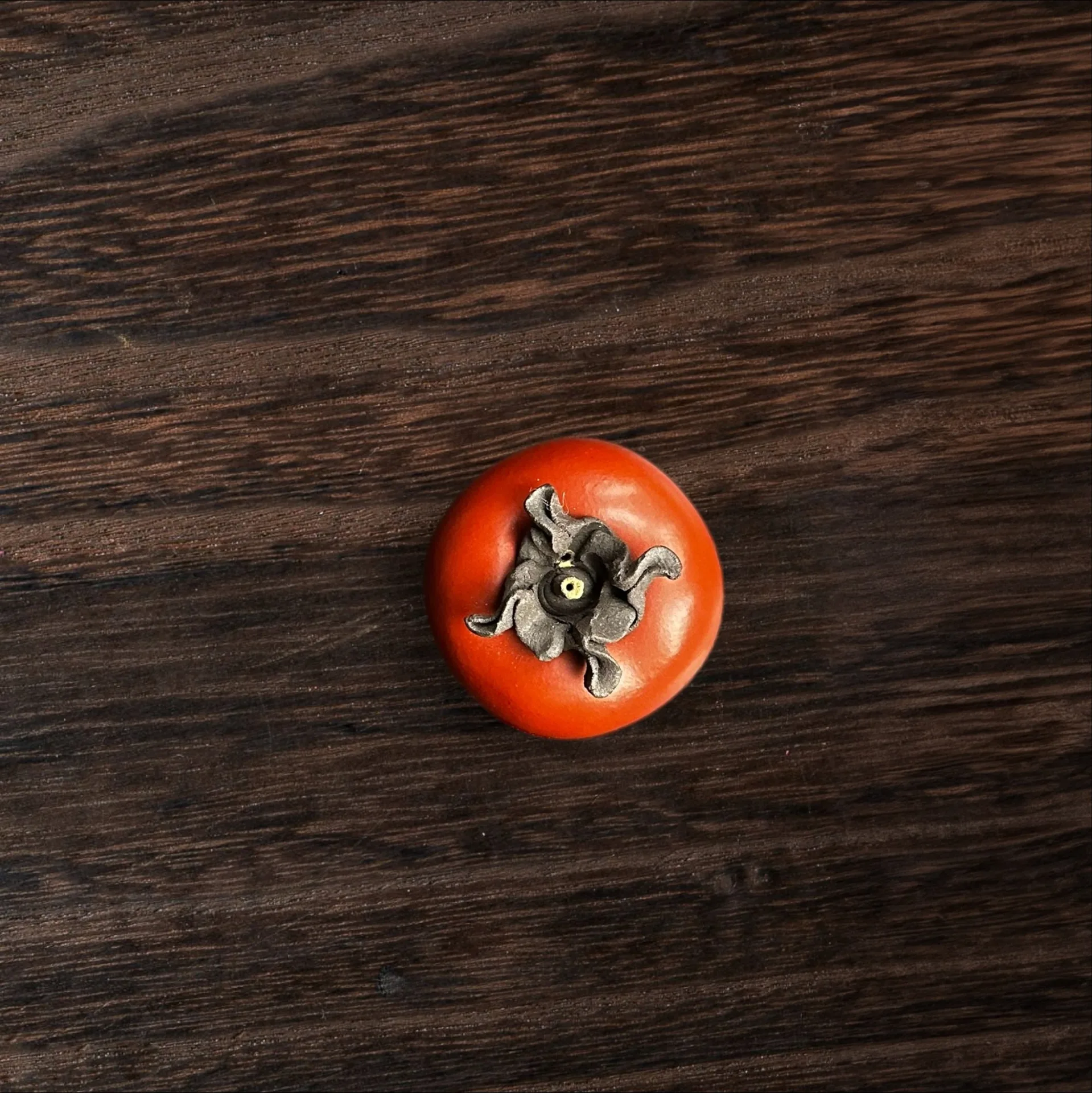 Хурма маленькая красная